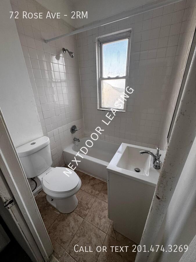 72 Rose Ave #2RM - Photo 4 of 14