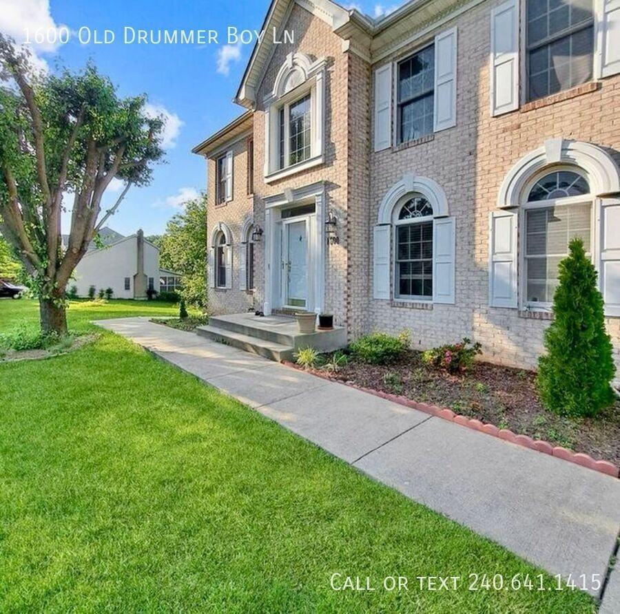 1600 Old Drummer Boy Ln - Photo 3 of 50