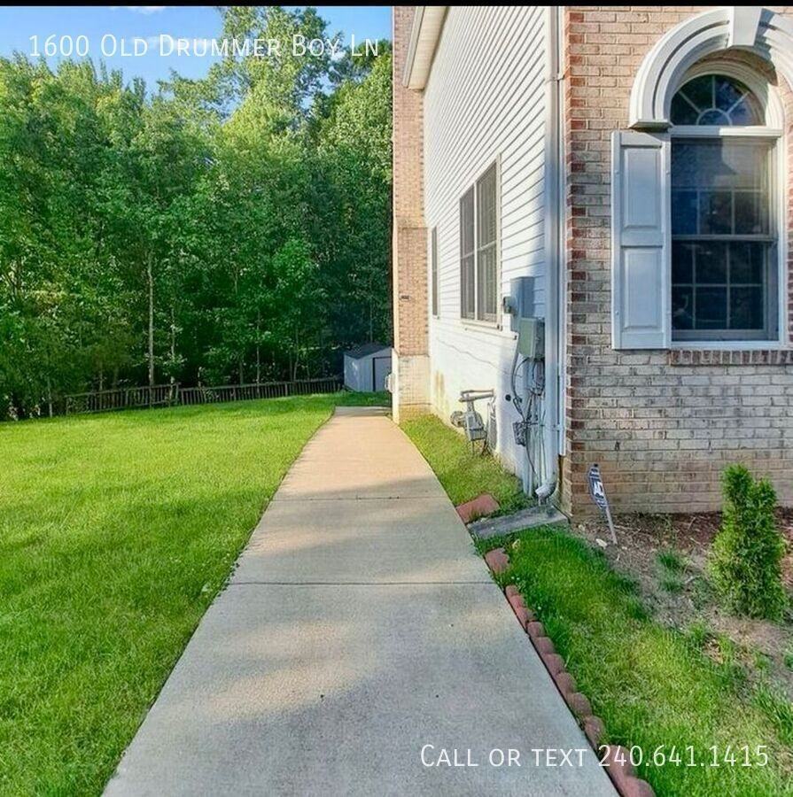 1600 Old Drummer Boy Ln - Photo 4 of 50