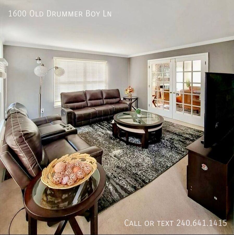 1600 Old Drummer Boy Ln - Photo 6 of 50