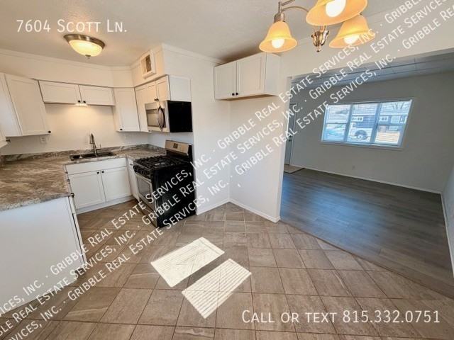 7604 Scott Ln - Photo 4 of 11