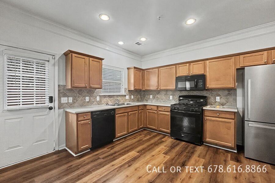 2054 Appaloosa Way - Photo 4 of 15