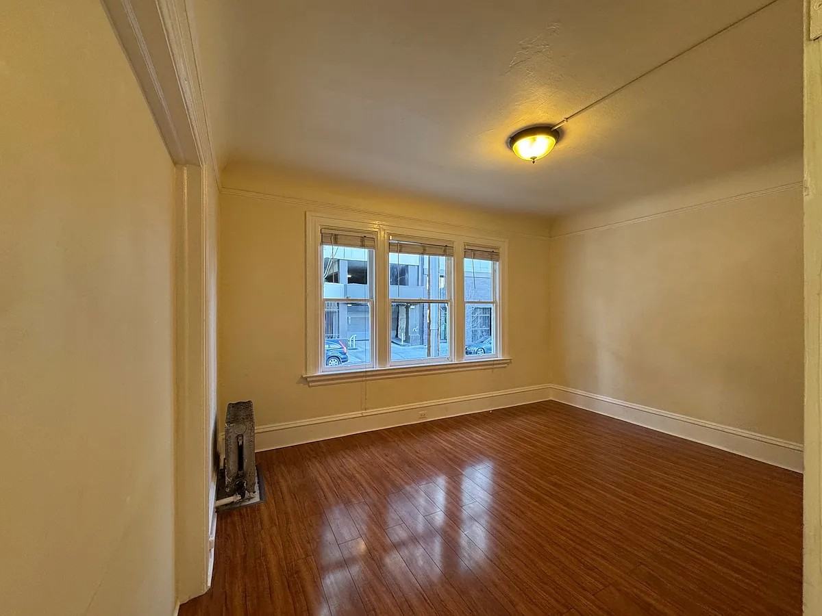 2306 Waverly St #2 - Photo 4 of 31