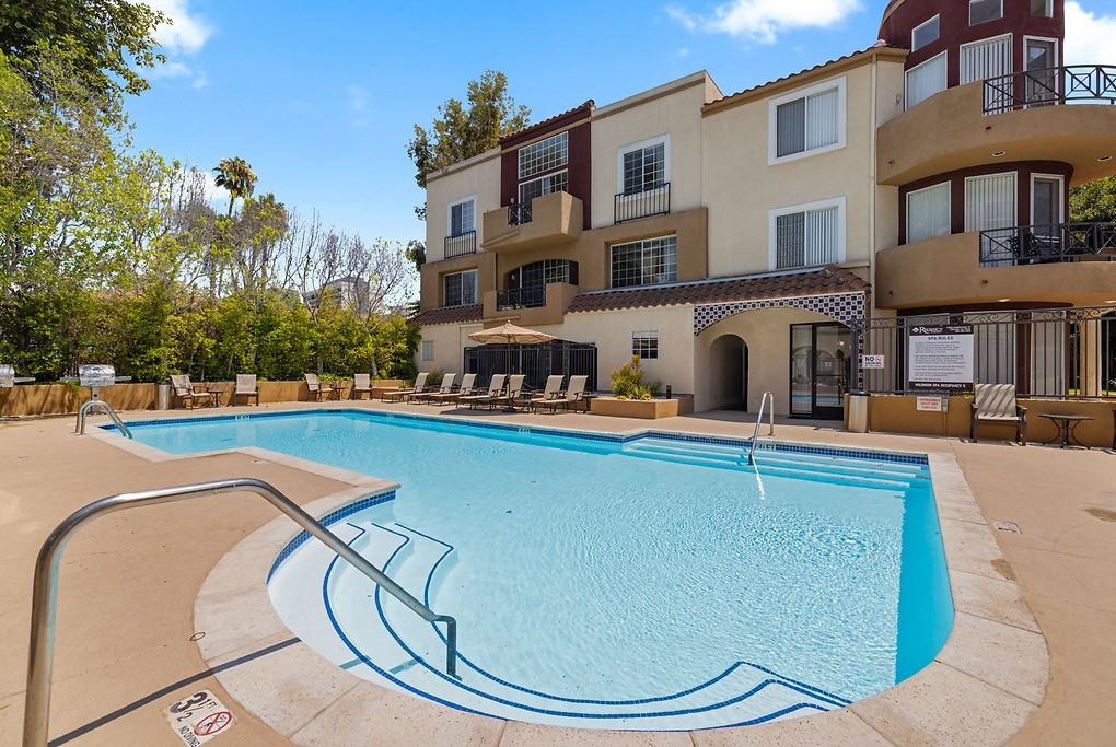 Regency at Encino - Photo 2 of 32