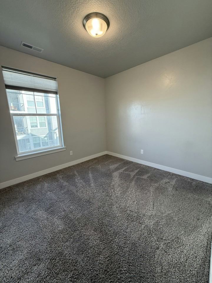 1836 West Terra Vista Lane - Photo 2 of 10