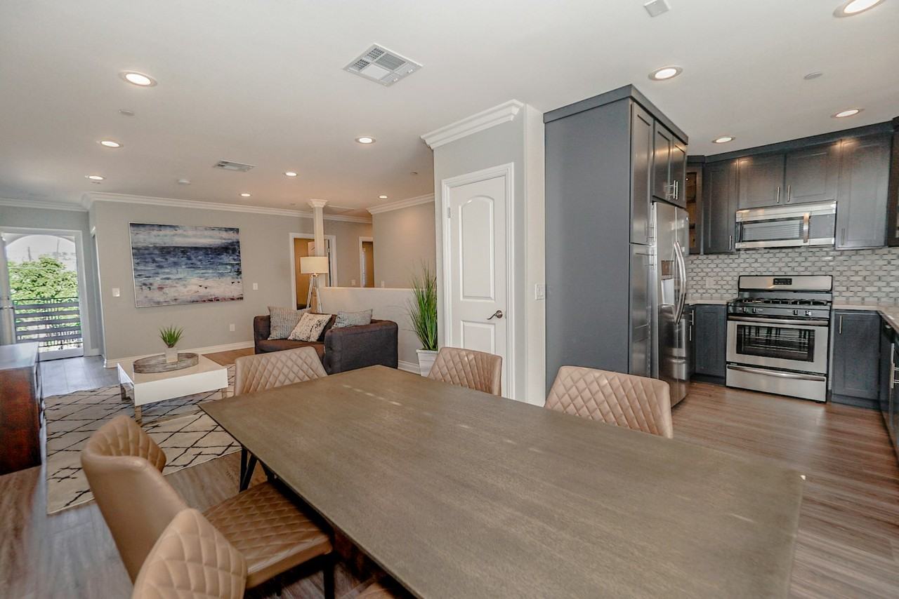 4508 Esmeralda Street, Unit 4508 1/2 - Photo 6 of 50