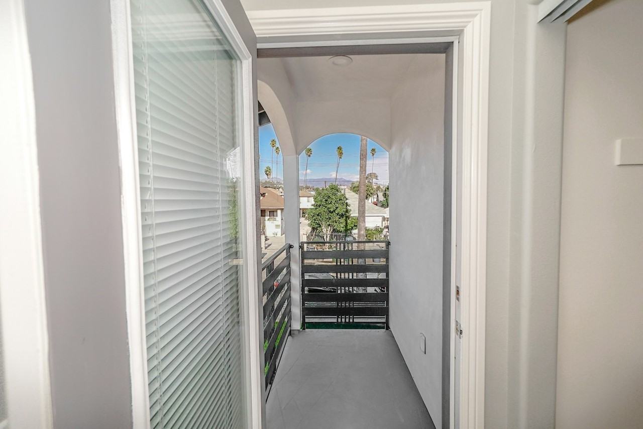 4508 Esmeralda Street, Unit 4508 1/2 - Photo 7 of 50