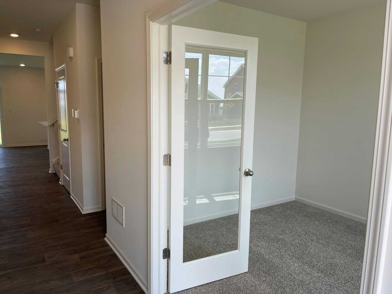 7692 West 105th Place - Photo 2 of 4