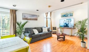 featured image of 2 Newtown Tpke