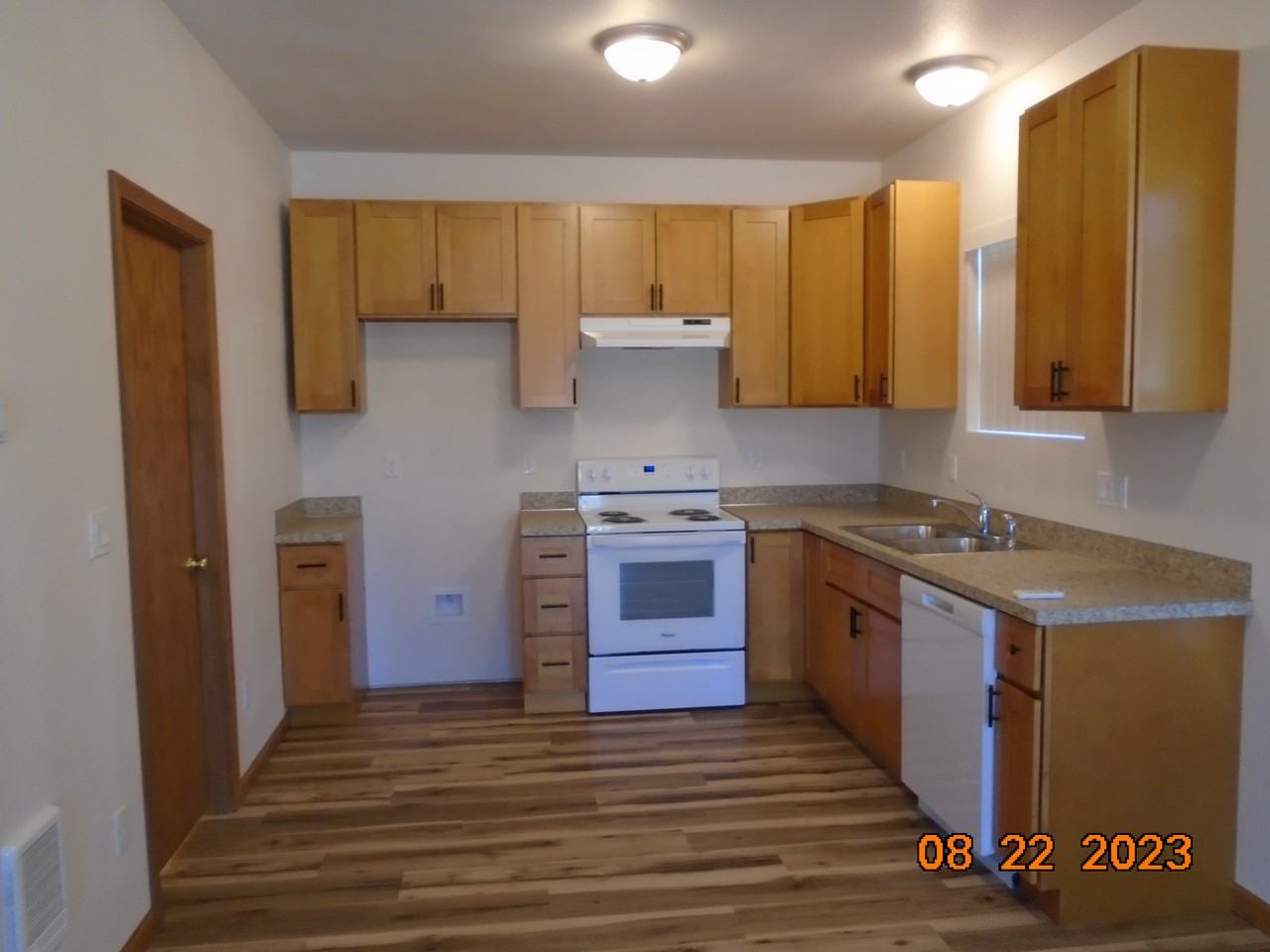 N 4th St #1 - Photo 6 of 39