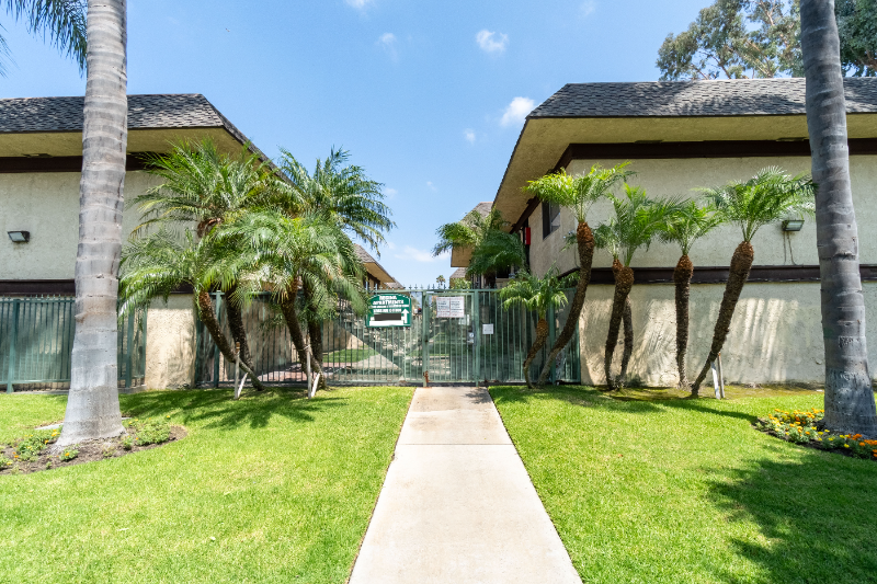 3523 W Savanna St #000 - Photo 3 of 27