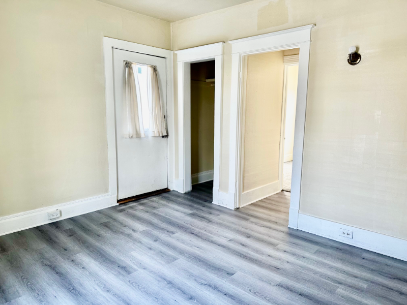 647 W Lexington Ave #3 - Photo 5 of 5