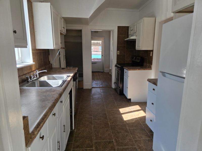 235 Highland Ave - Photo 7 of 17