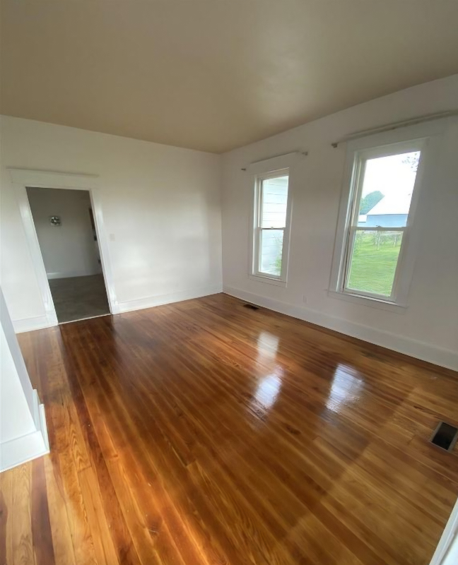 1145 Payne Rd - Photo 4 of 10