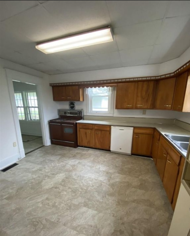 1145 Payne Rd - Photo 7 of 10