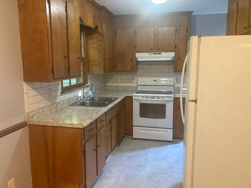 14743 Leesville Rd - Photo 3 of 10