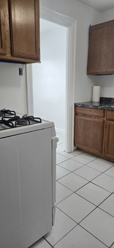 1154 Parkside Ave - Photo 3 of 7