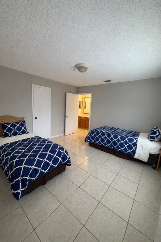 9683 Hollyhill Dr - Photo 7 of 8