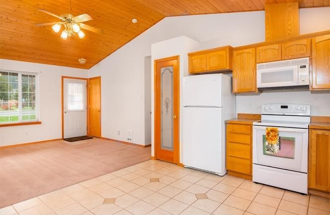 761 Sauk Ave - Photo 3 of 12