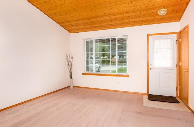 761 Sauk Ave - Photo 4 of 12