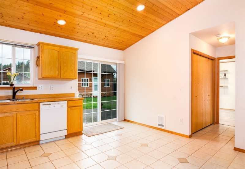 761 Sauk Ave - Photo 5 of 12