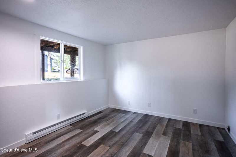 919 E Spruce Ave - Photo 7 of 17