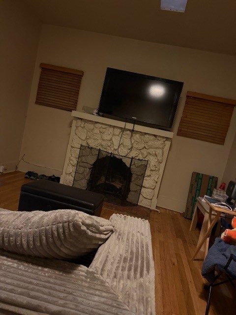 1624 E 7th St - Photo 3 of 10