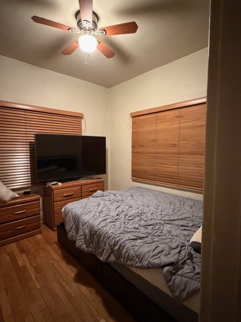 1624 E 7th St - Photo 6 of 10