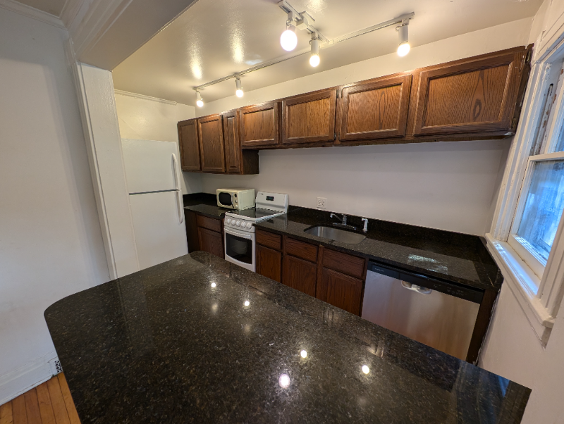 39 Rutgers St #4 - Photo 2 of 14