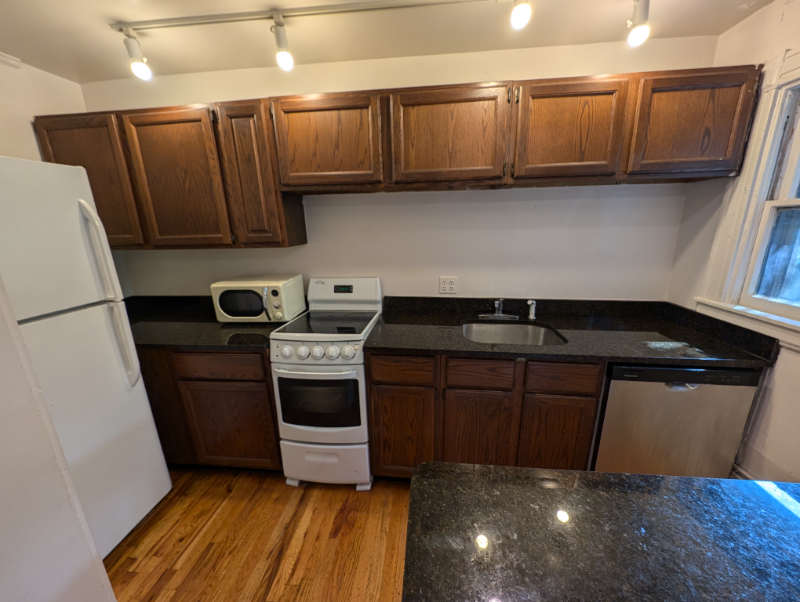 39 Rutgers St #4 - Photo 7 of 14