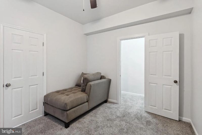 830 W 3rd St #2 - Photo 4 of 8