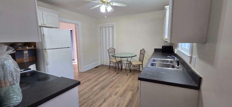 2408 Bedford Ave - Photo 6 of 12