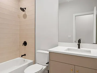 5006 S Prairie Ave #2 - Photo 7 of 9