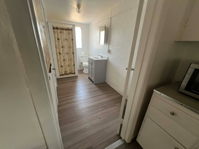 1609 Granada Ave - Photo 4 of 9