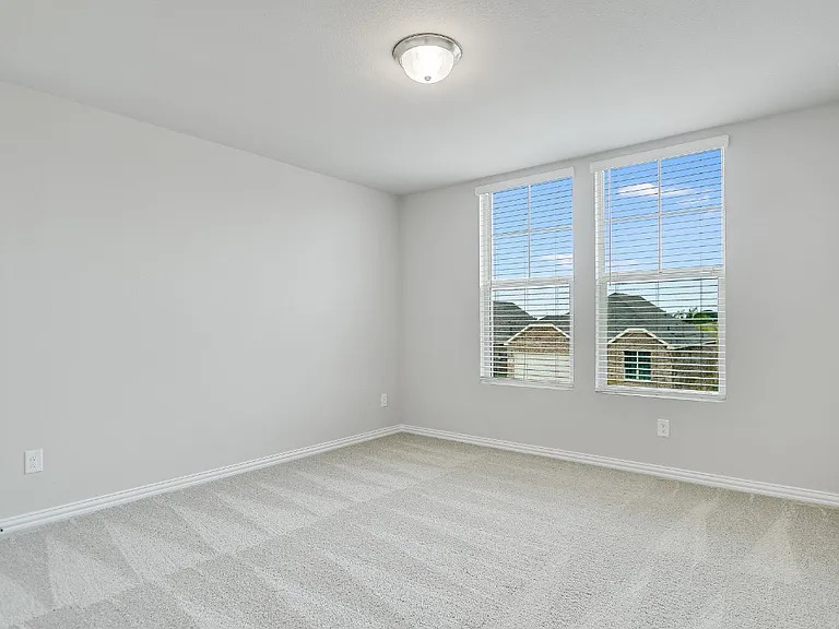 3416 Kingsview Dr - Photo 7 of 17