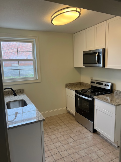 700 N Roan St - Photo 6 of 6