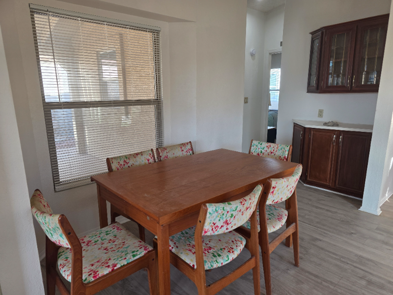 1840E E Torrey Pines Ln - Photo 2 of 4