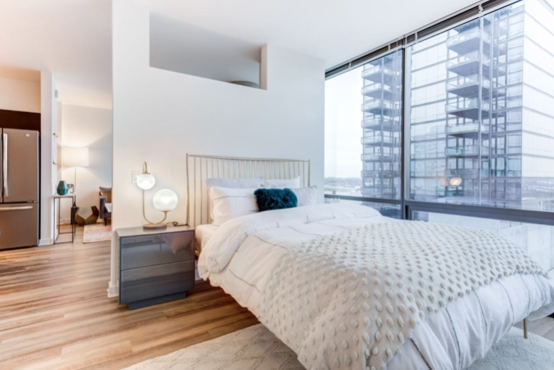 864 W Blackhawk St - Photo 2 of 13