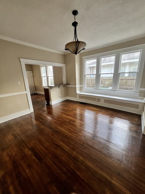 1994 Manila Ave - Photo 7 of 15