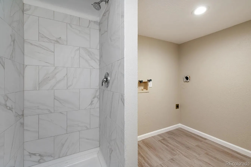 18109 E Asbury Dr - Photo 2 of 15