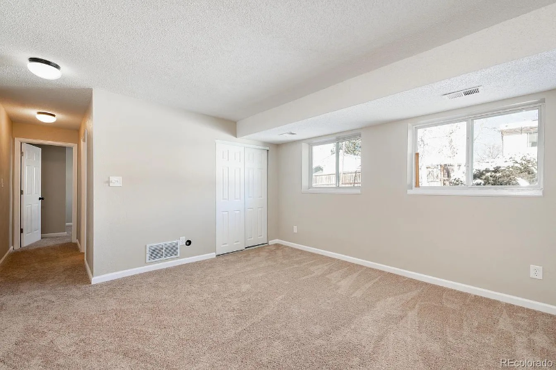 18109 E Asbury Dr - Photo 7 of 15