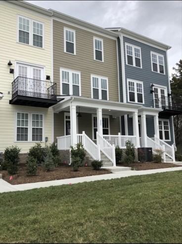 358 Kara Ln - Photo 2 of 7