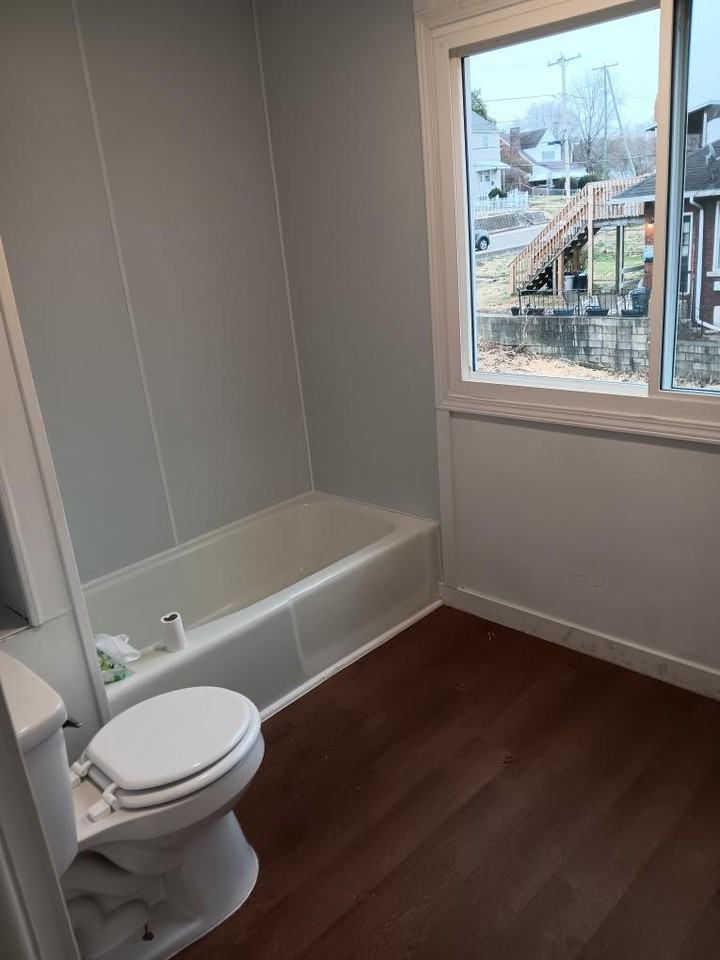 1221 Stuart St #B - Photo 7 of 11