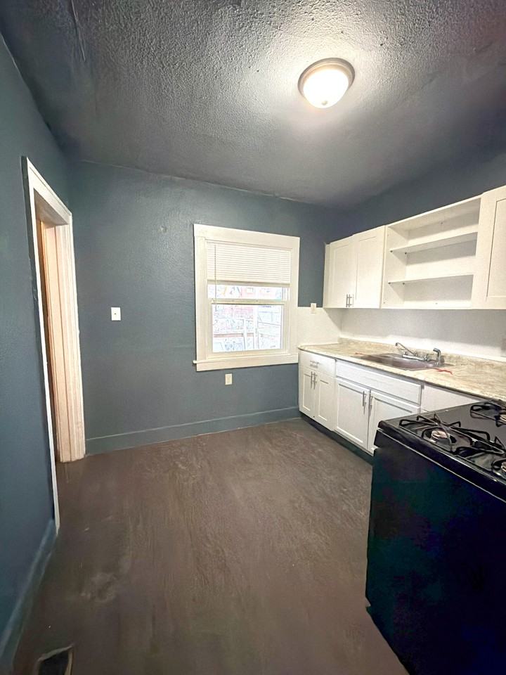 14011 Roselawn St #1 - Photo 5 of 11