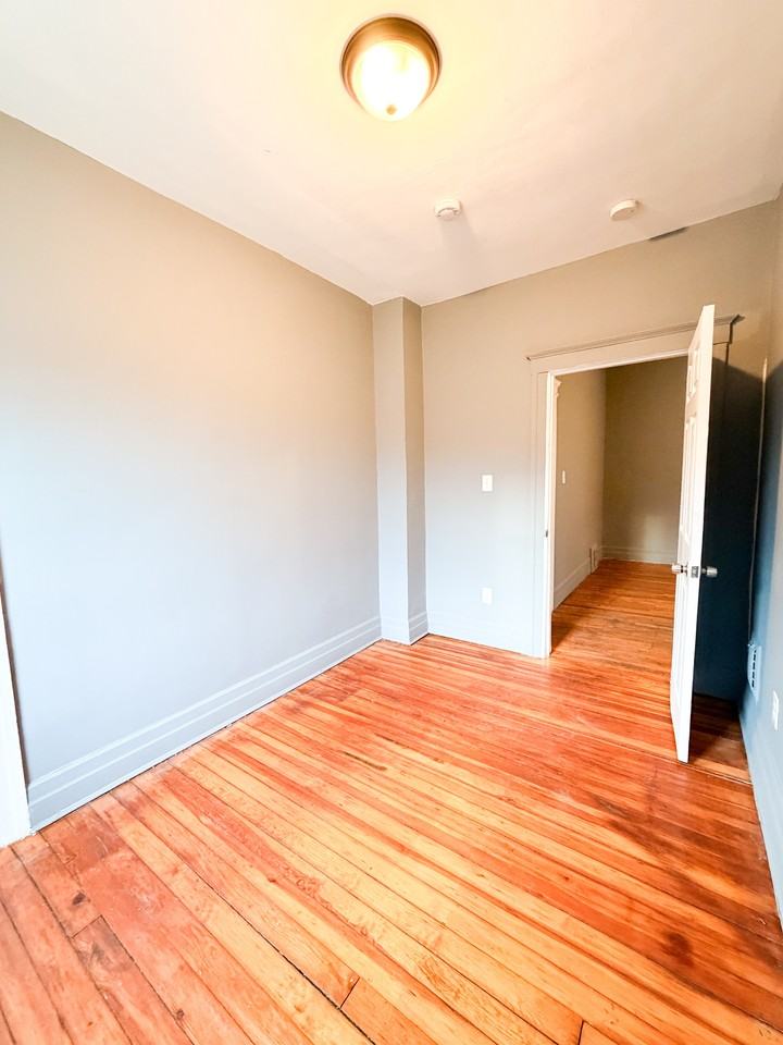 4426 Mcgraw St #1 - Photo 6 of 23