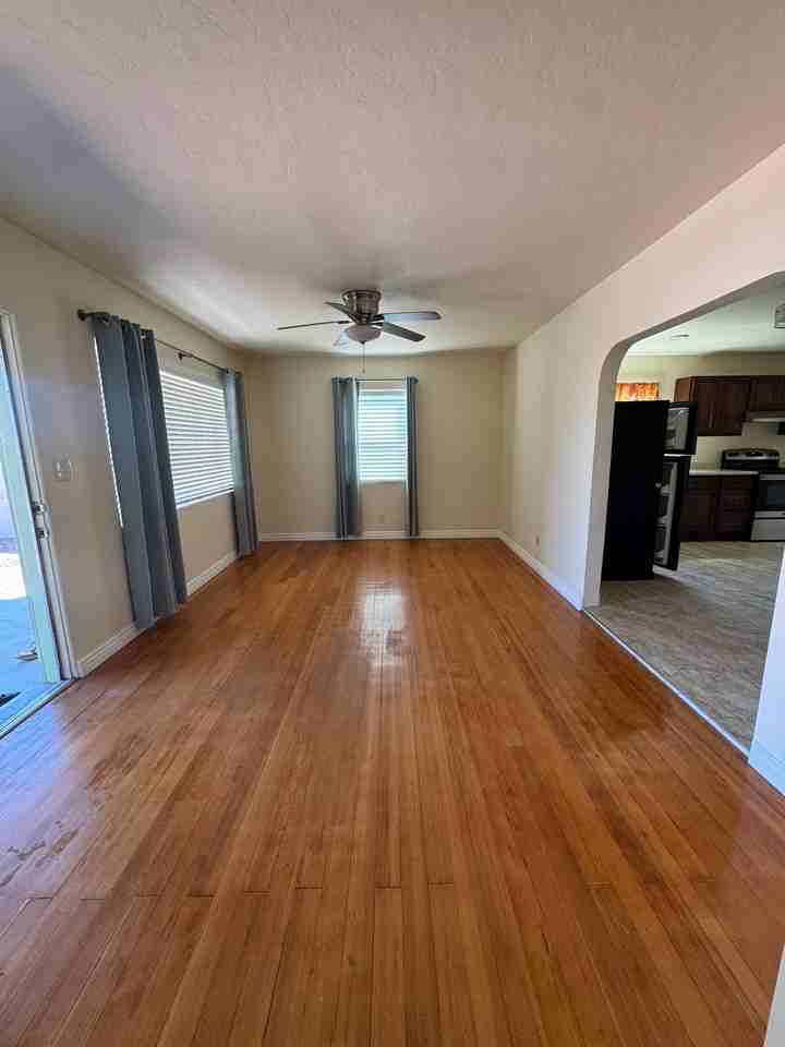 902 S Fremont Ave #1 - Photo 4 of 25
