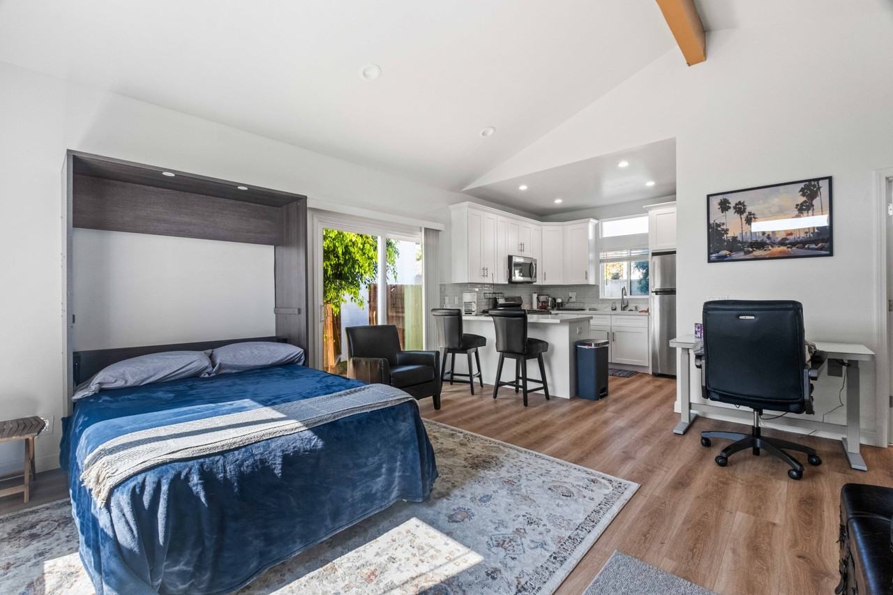 4007 W 60th St #1 - Photo 4 of 14