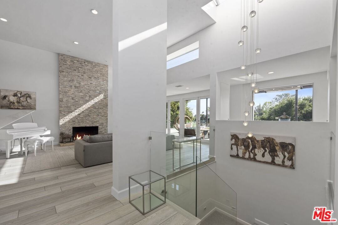 641 Walther Way #1 - Photo 5 of 35