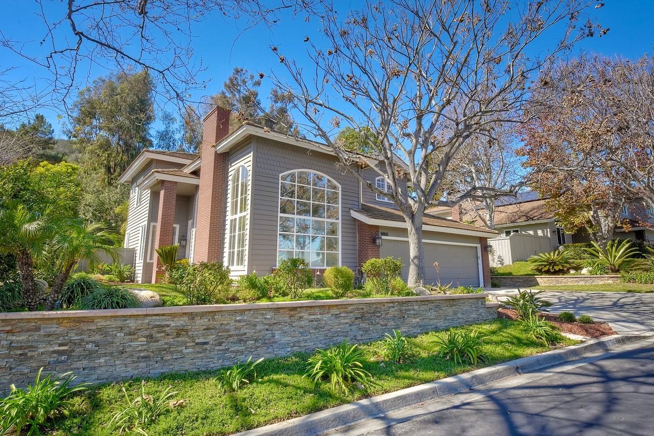 1856 Sienna Canyon Dr #1 - Photo 3 of 44