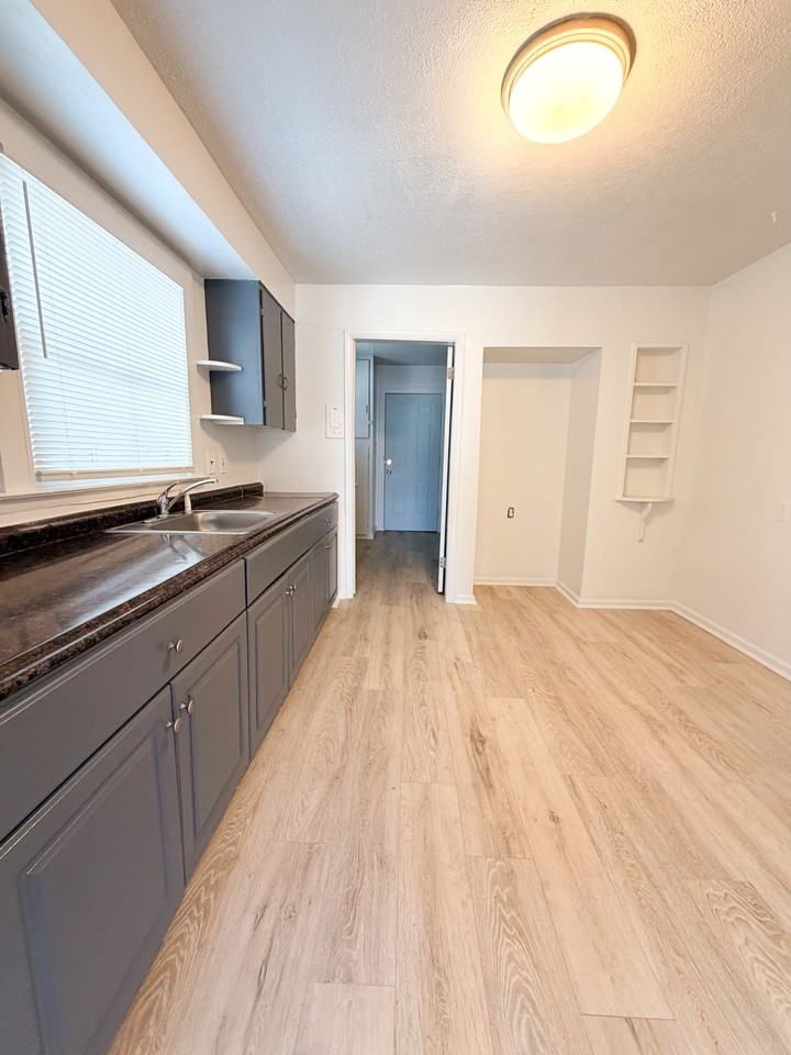 13717 Keal St #1 - Photo 4 of 11